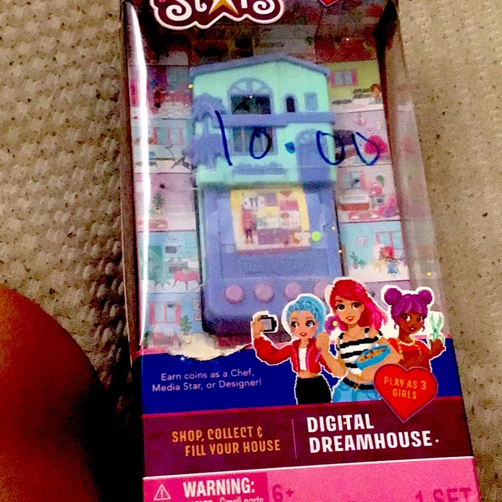 Digital dream dollhouse